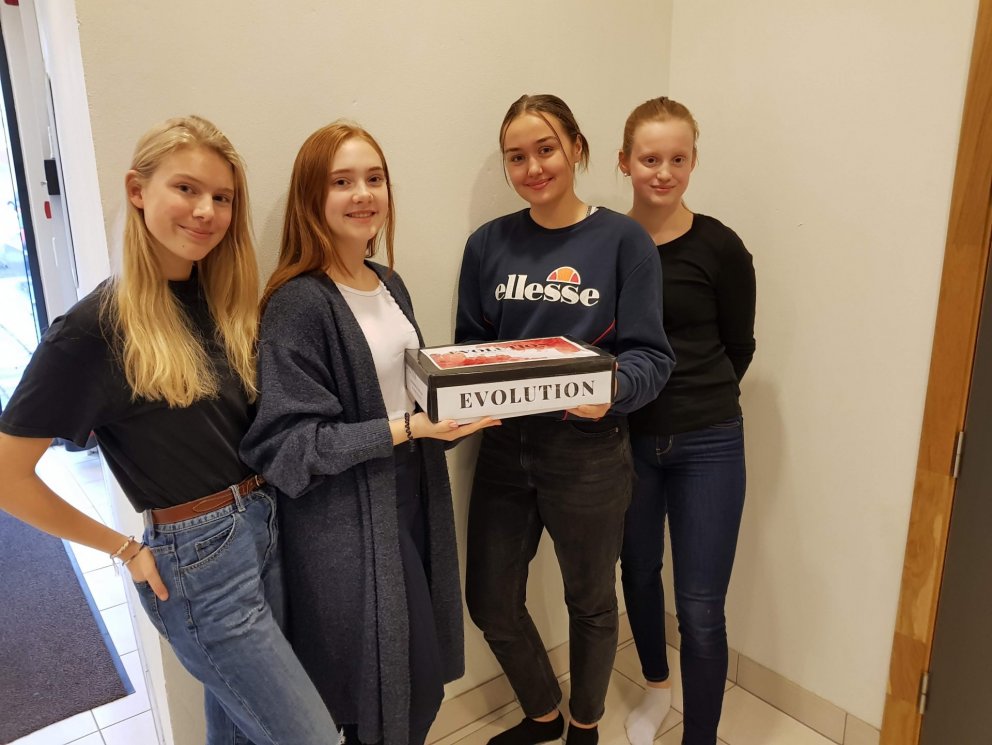 Nemendur búa til námsspil um jafnrétti og lýðræði