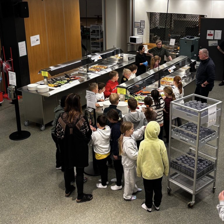 Sjálfskömmtun í matsalnum